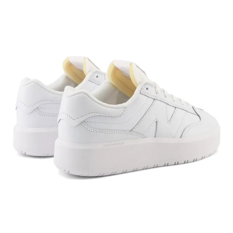 Chaussures de sport New Balance CT302CLA blanche