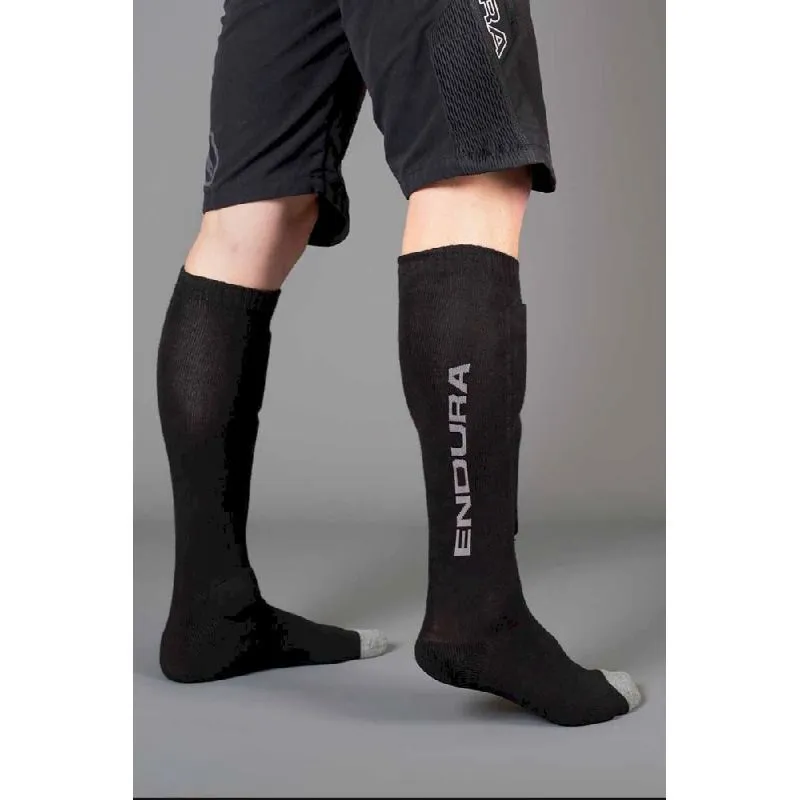 ENDURA SingleTrack Shin Guard Sock - Chaussettes vélo homme | Hardloop